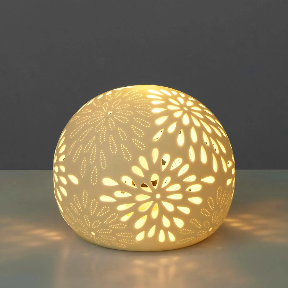 Amalfi Round Lamp Cutout White 22.5x22.5x18cm - Image 6