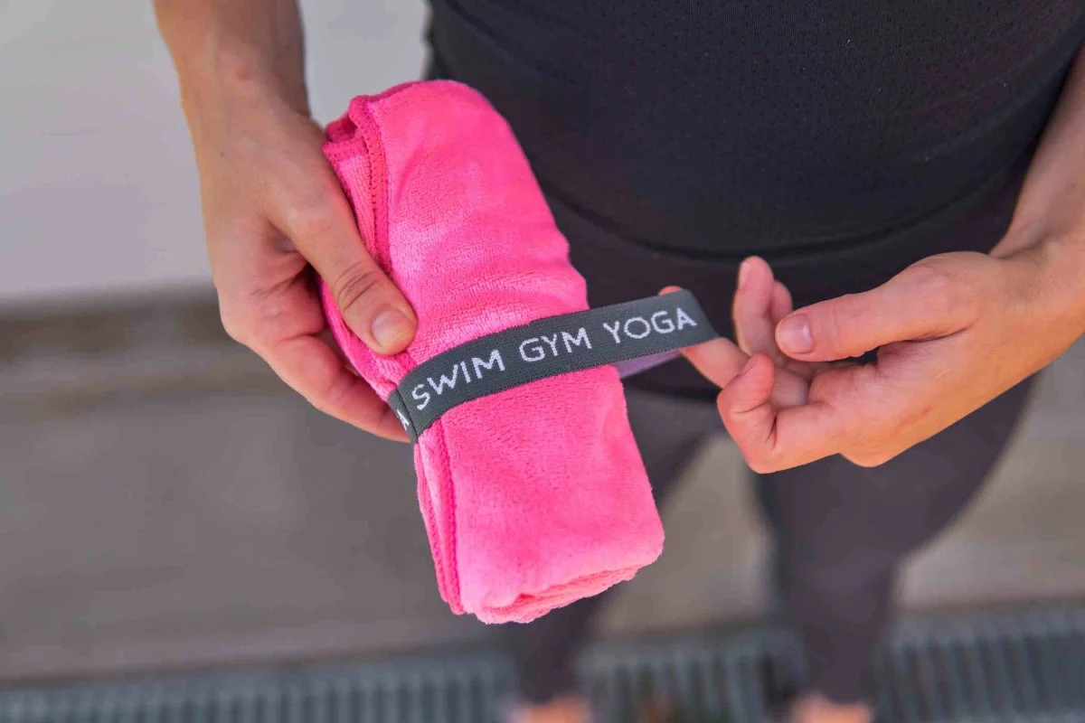 Annabel Trends Sports Towel Pink - Image 3