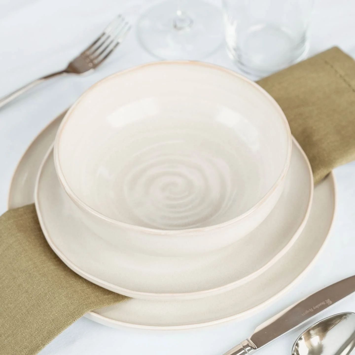 Casero Swirl Dinner Set Linen 12 Piece - Image 6