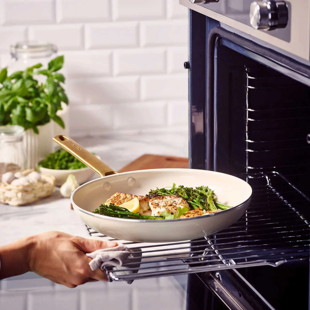 GreenPan Padova Frypan Twin Pack Cream 26cm & 30cm - Image 5