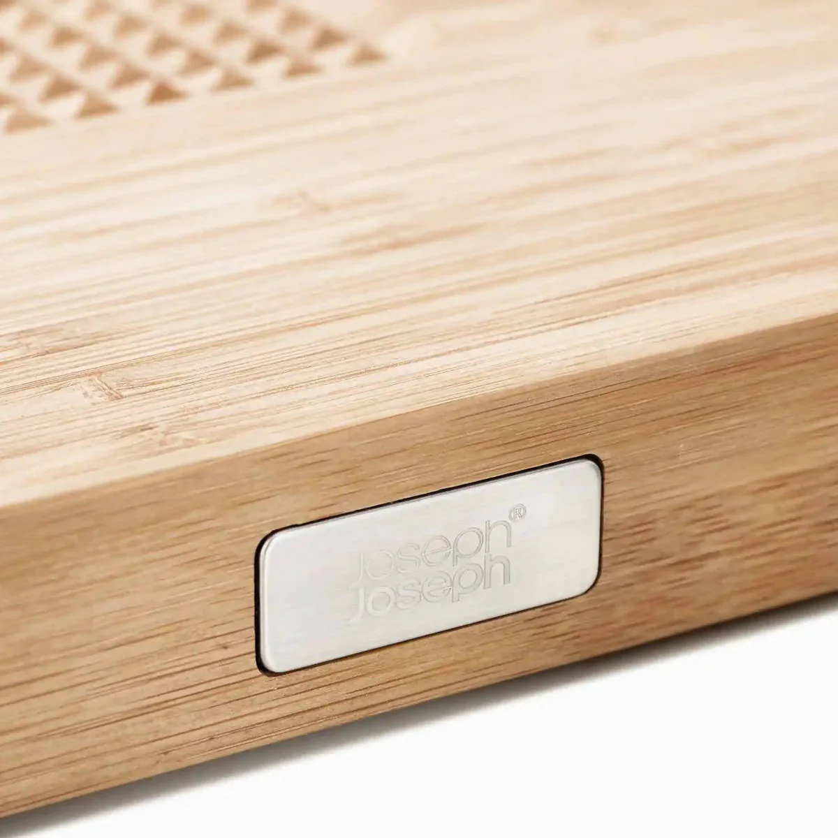Joseph Joseph Cut & Carve Bamboo Chopping Board - Image 2