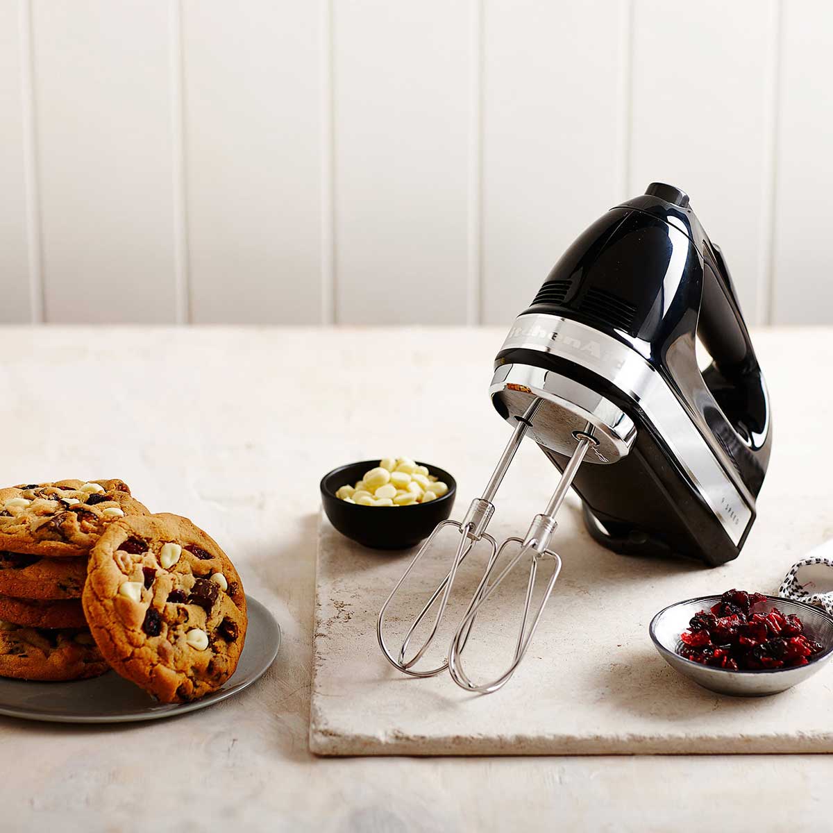 KitchenAid KHM926 9 Speed Artisan Hand Mixer Onyx Black - Image 2