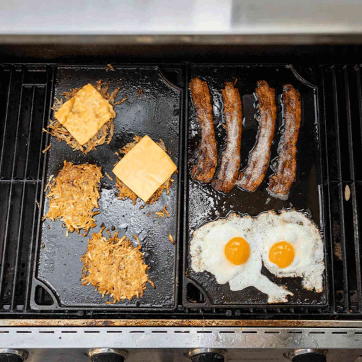 Lodge Cast Iron Double Play Reversible Grill / Griddle - Image 5