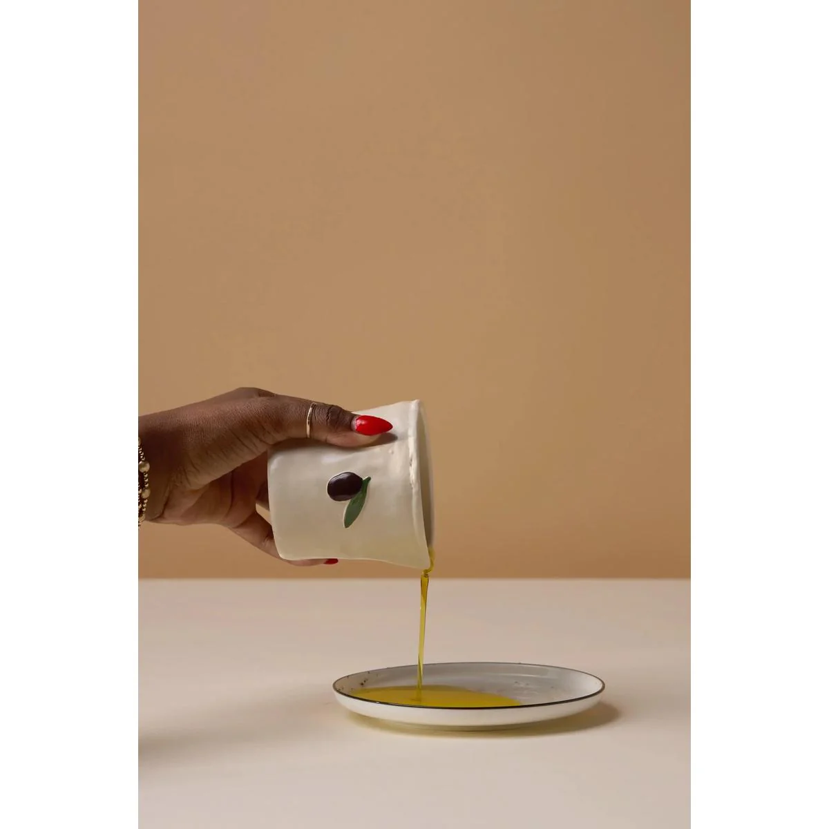 Paddywax Bistro Olive Embossed Ceramic Candle Fig & Olive 226g - Image 5