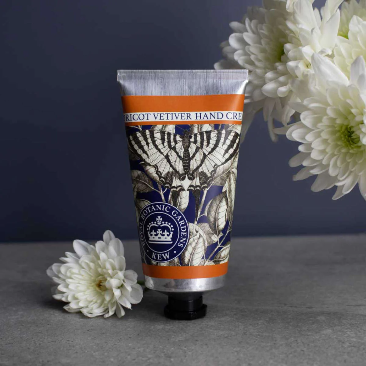 Royal Botanic Gardens Apricot & Vetiver Hand Cream 75ml - Image 3